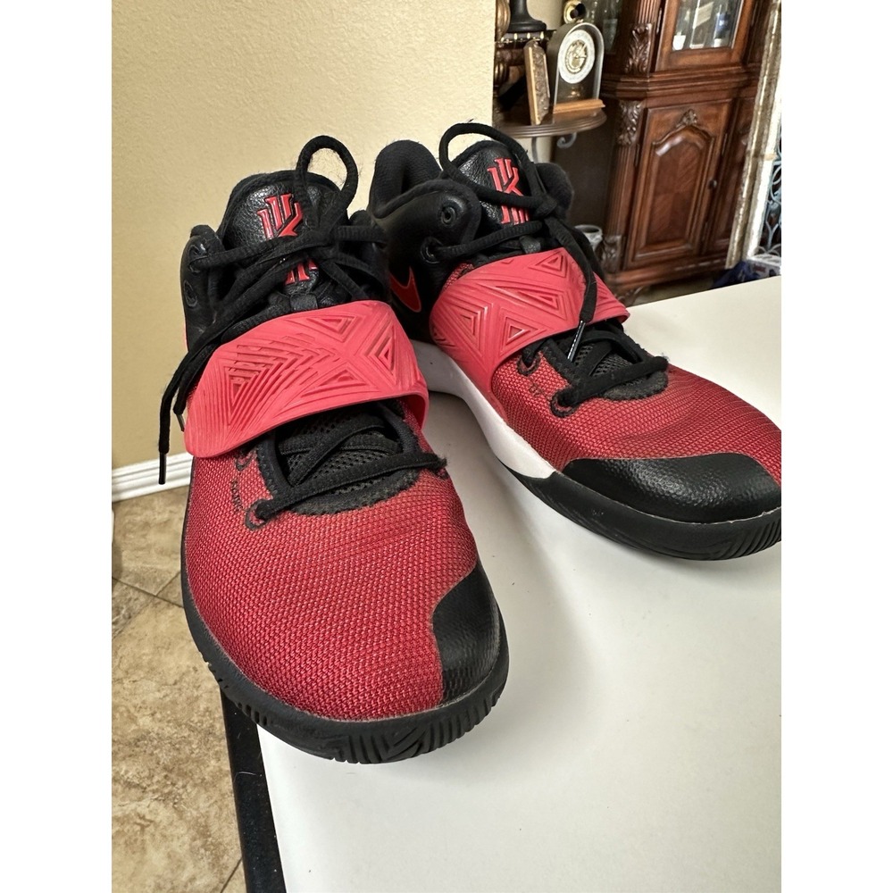 Nike Kyrie Flytrap 3 Red Black Basketball‎ Shoes Mens Size 8 BQ3060 009